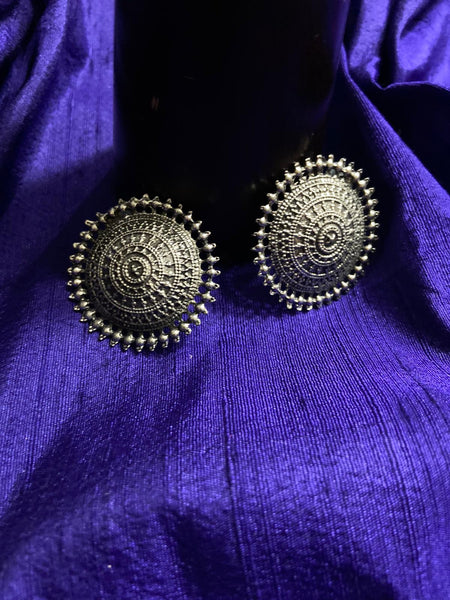 [Available] Earrings - Silver Stud